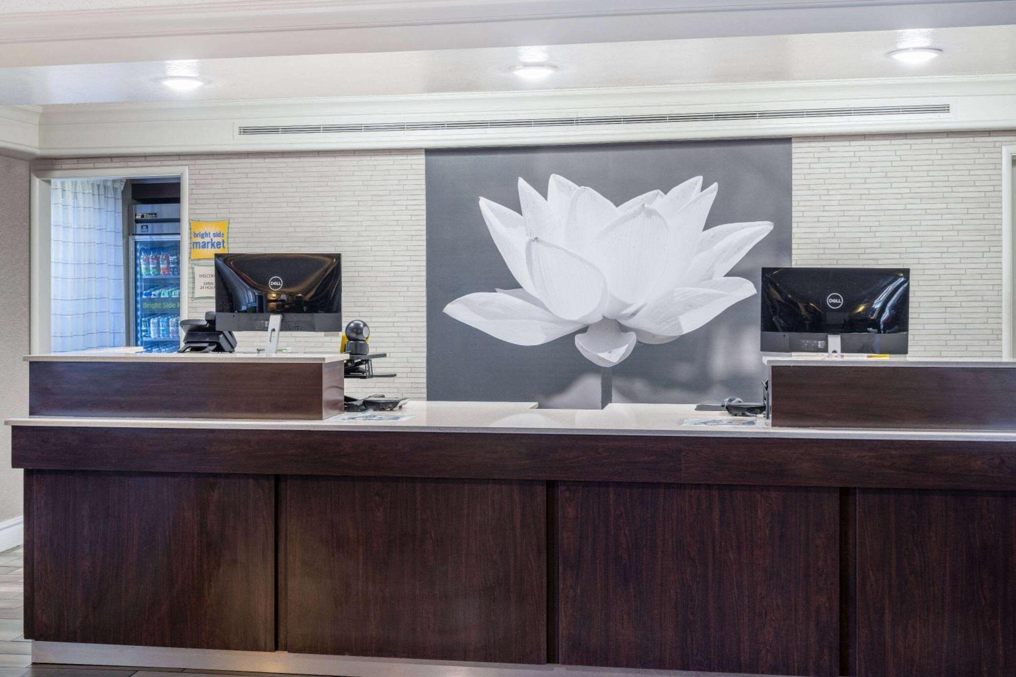 La Quinta Inn By Wyndham Sacramento North Carmichael Εξωτερικό φωτογραφία