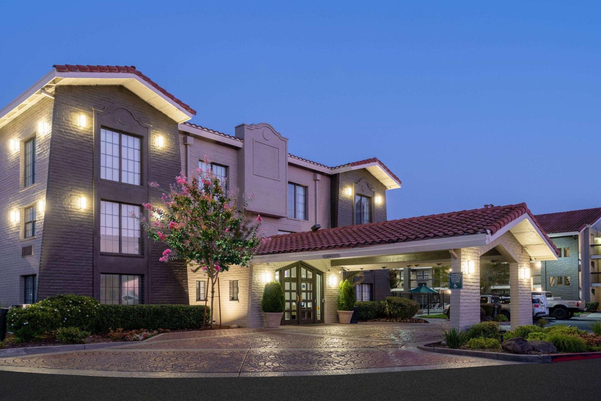 La Quinta Inn By Wyndham Sacramento North Carmichael Εξωτερικό φωτογραφία